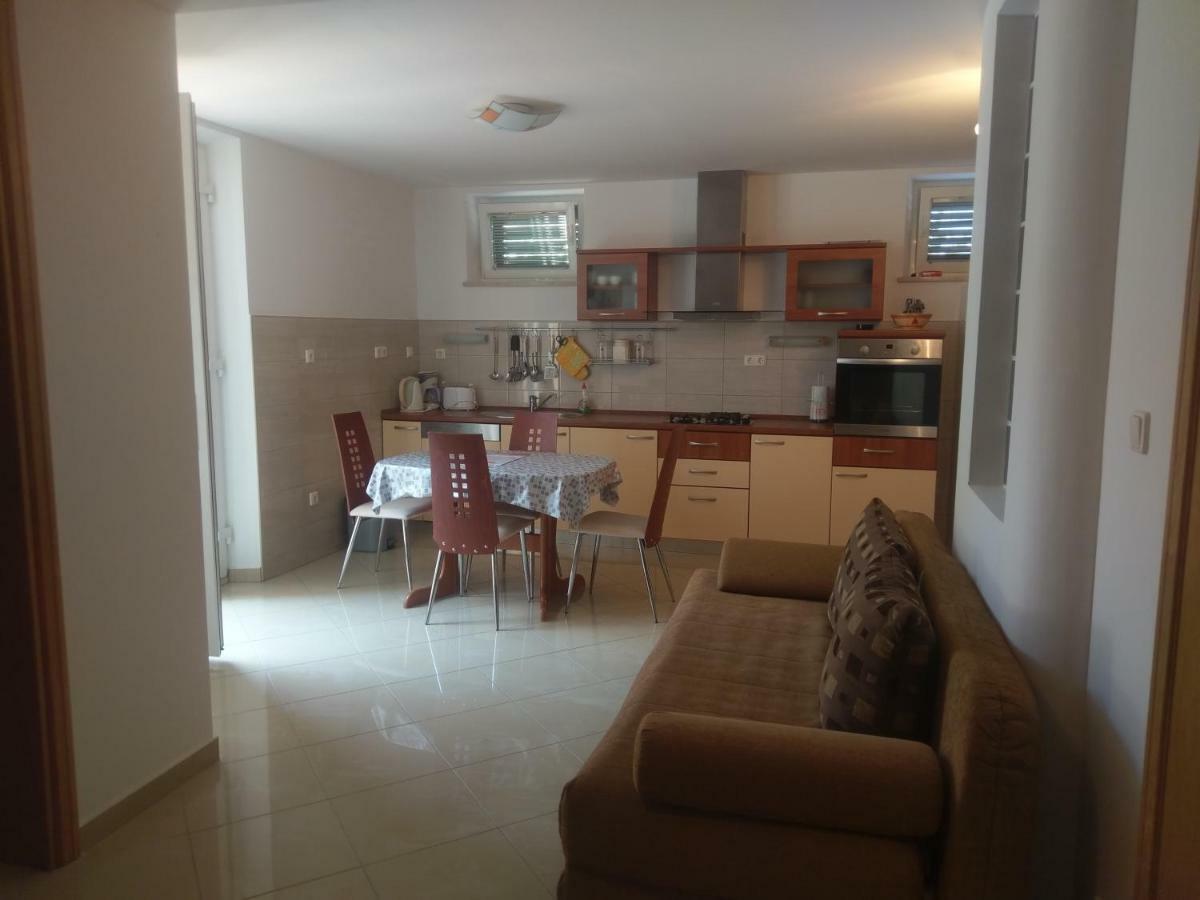 Apartment Lucija 베티나 외부 사진